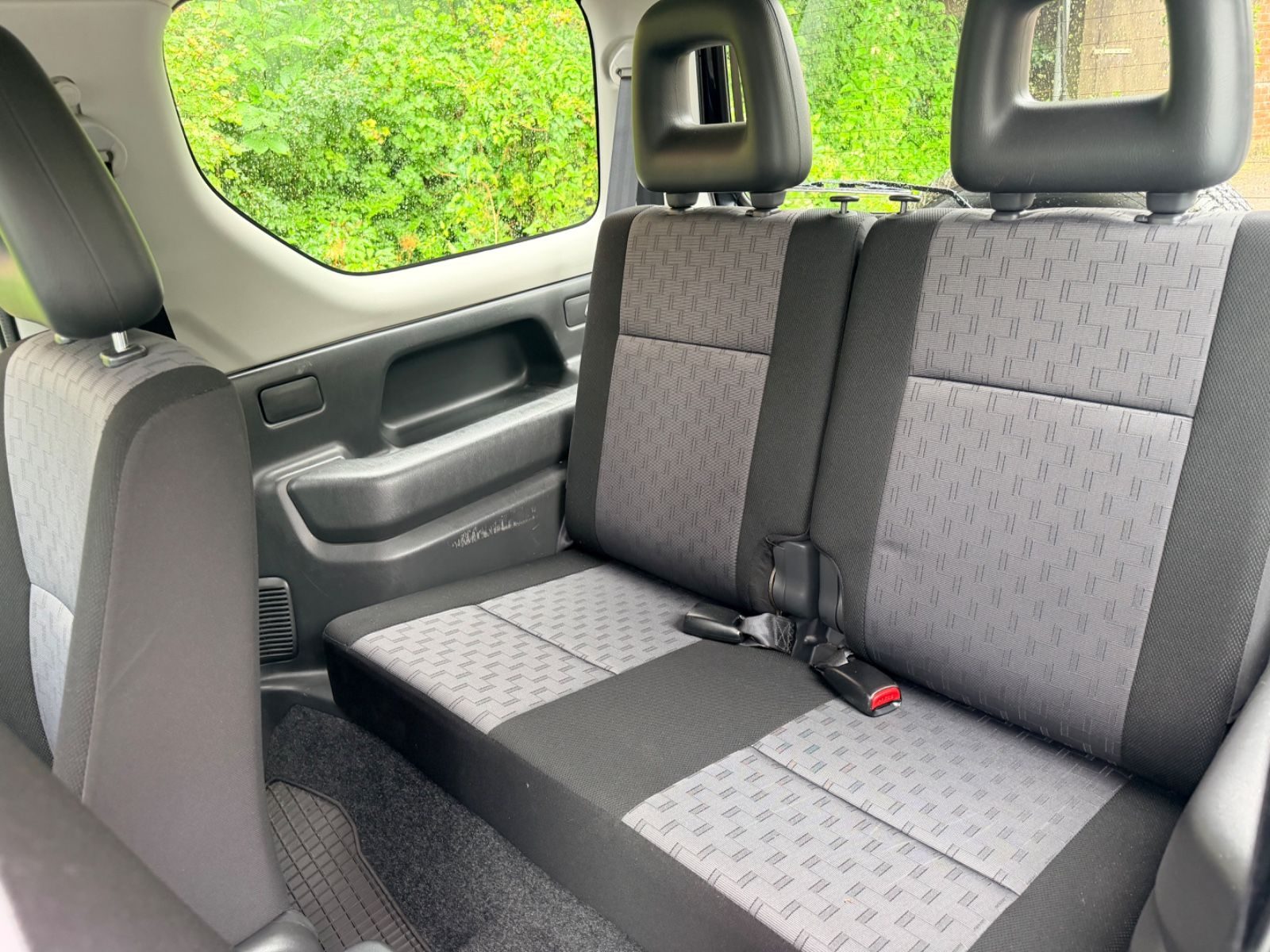 Suzuki Jimny – Bild 9